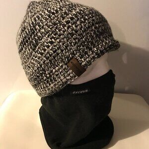 Seirus Innovations knit cap and attached face mask in fleece.  Adult sized.